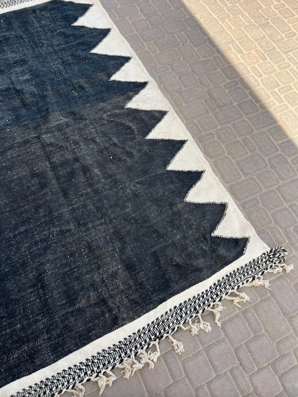 Handmade Moroccan Kilim rug - Picture 6 of 8